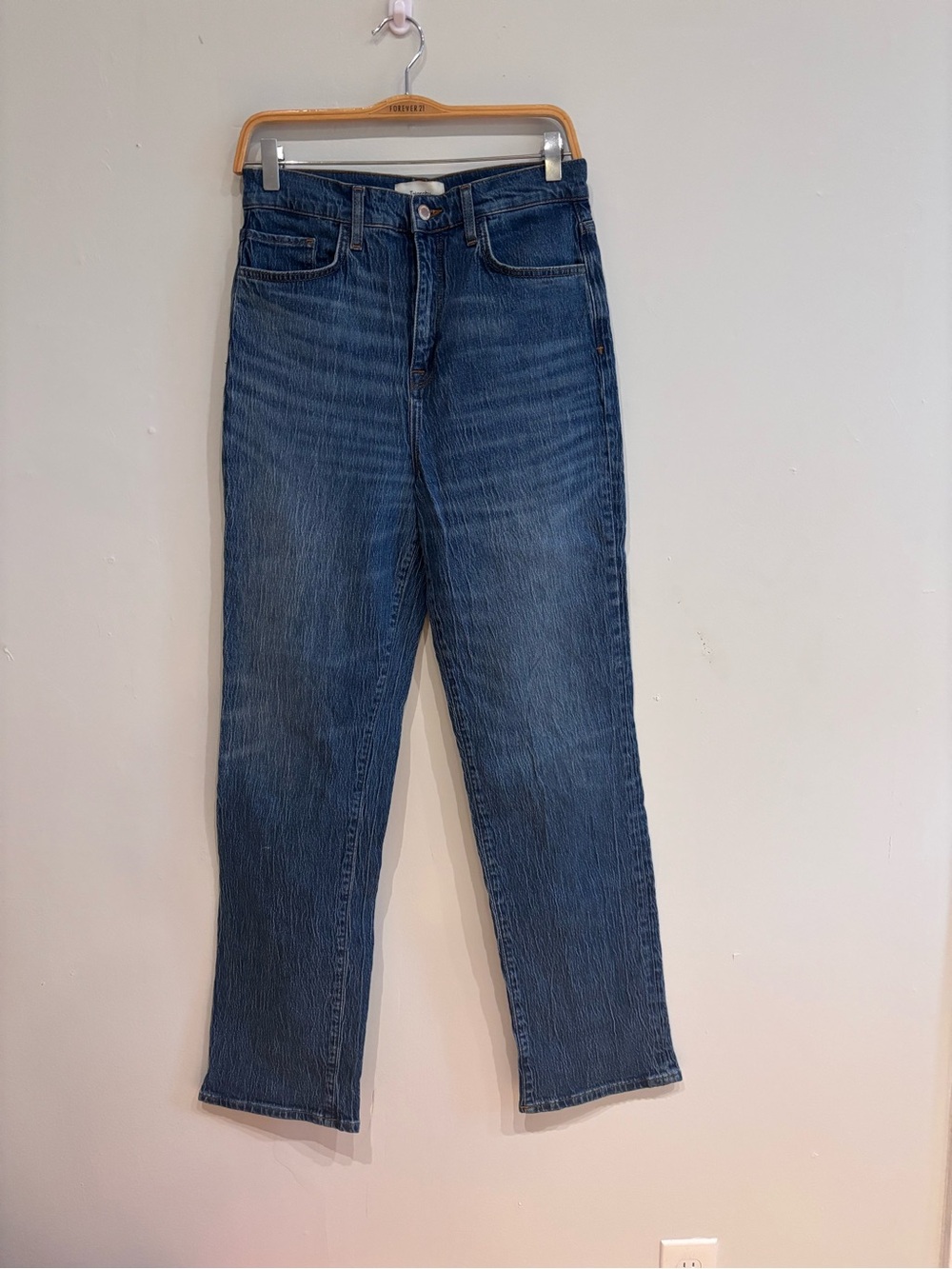 TRIARCHY
Ms. Triarchy V-High Rise Straight-Leg Jeans